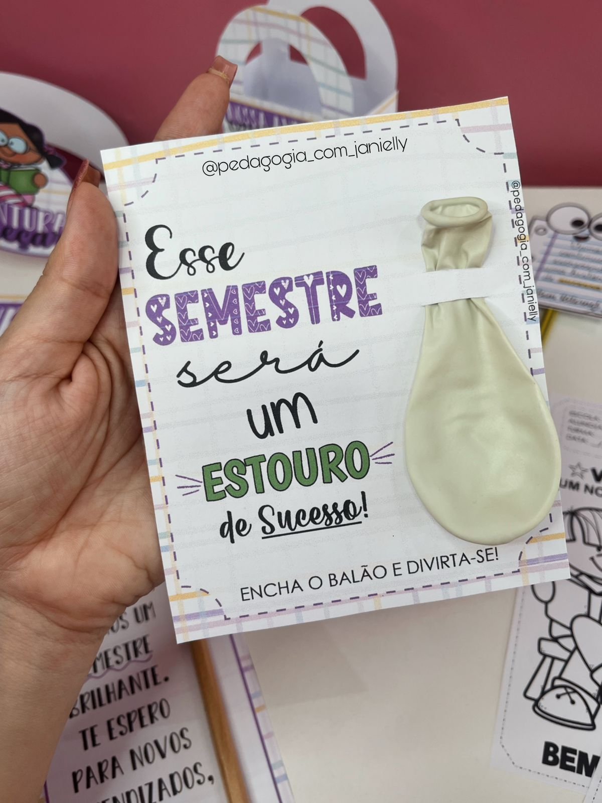 Lembrancinha para volta às aulas com lápis e relógio em PDF - Contando as  horas pra te ver!-ESPAÇO EDUCAR